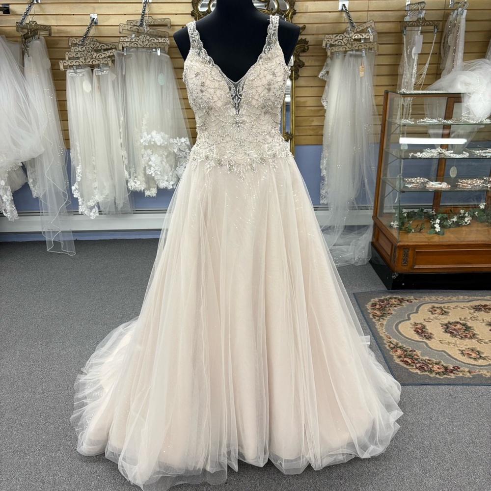 Kenneth Winston “1776” Wedding Dress